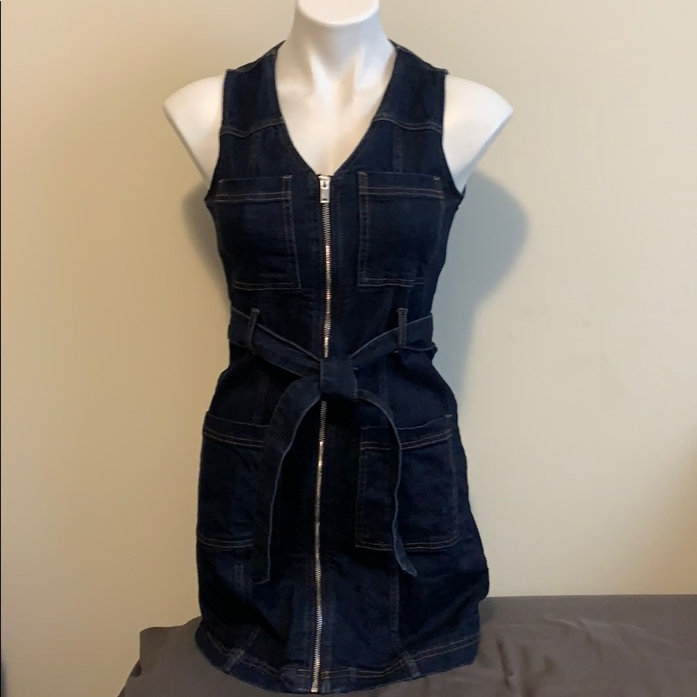Jean dress with belt and pocket. Great shape
